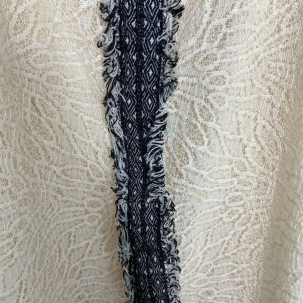 Akemi+Kin lace boho style swing tank - Picture 4 of 12
